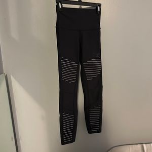 3/4 length Alo Moto legging